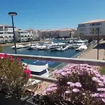 Sete Marina Des Quilles, Grand T2 Climatise, Proche Plage, Parking Prive
